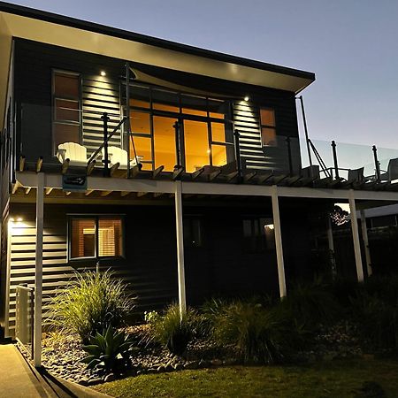 Oceans 8 - Mangawhai Heads Holiday Home Exterior foto