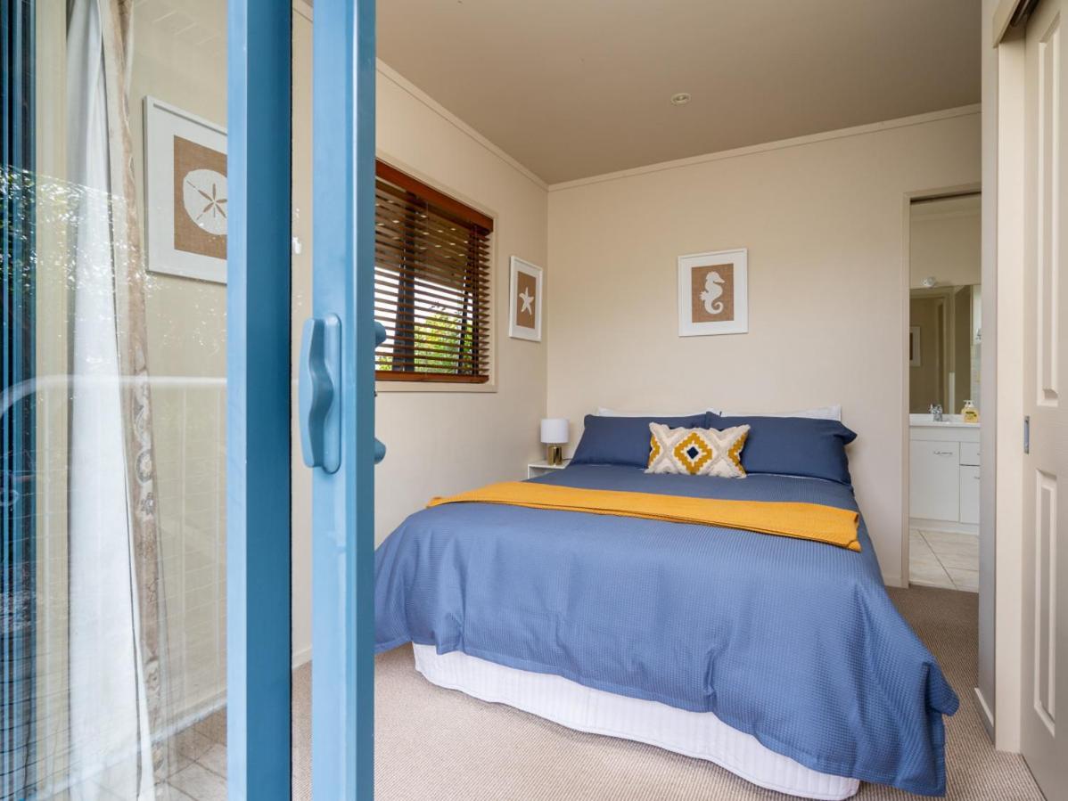 Oceans 8 - Mangawhai Heads Holiday Home Exterior foto