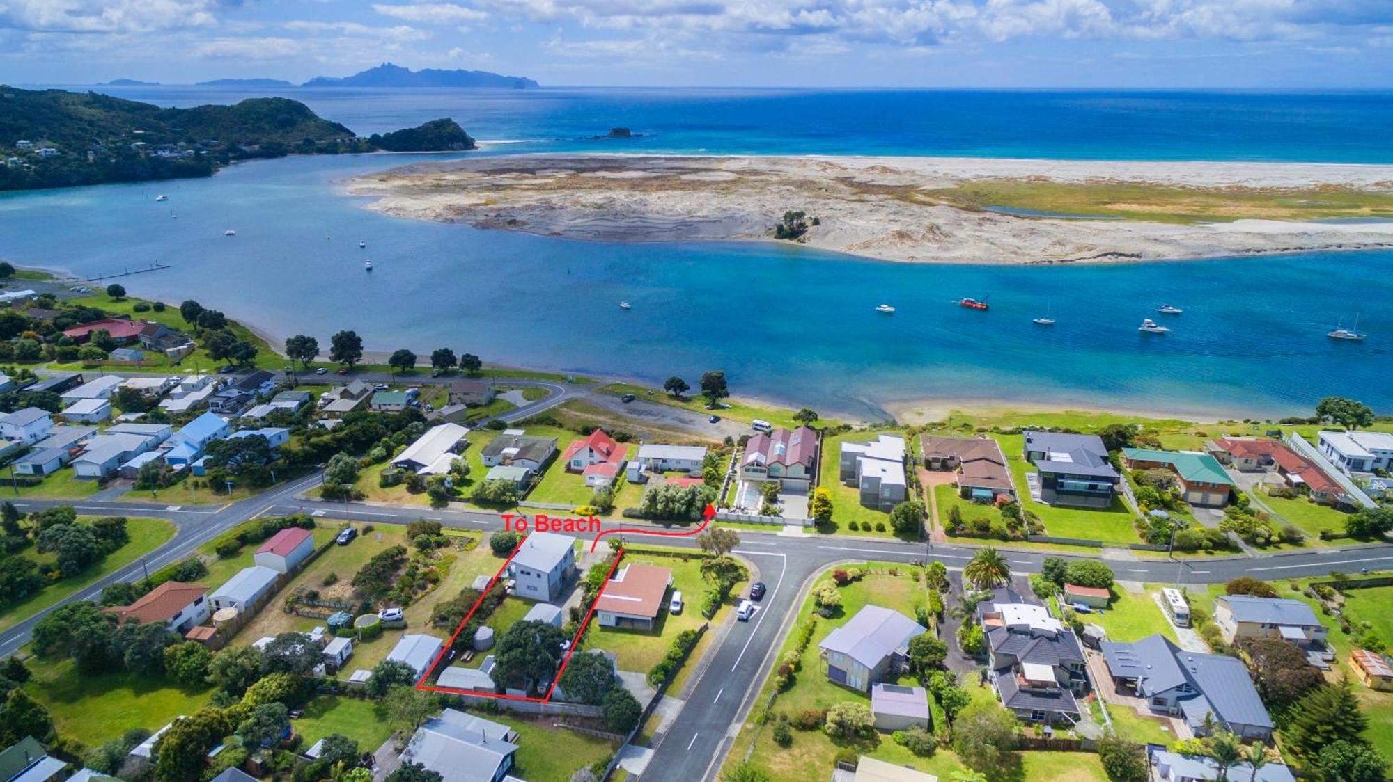 Oceans 8 - Mangawhai Heads Holiday Home Exterior foto